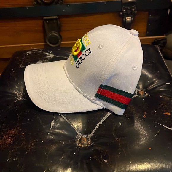 GUCCI EMBROIDERED BASEBALL HAT ADJUSTABLE NON-BRANDED - Picture 2 of 6